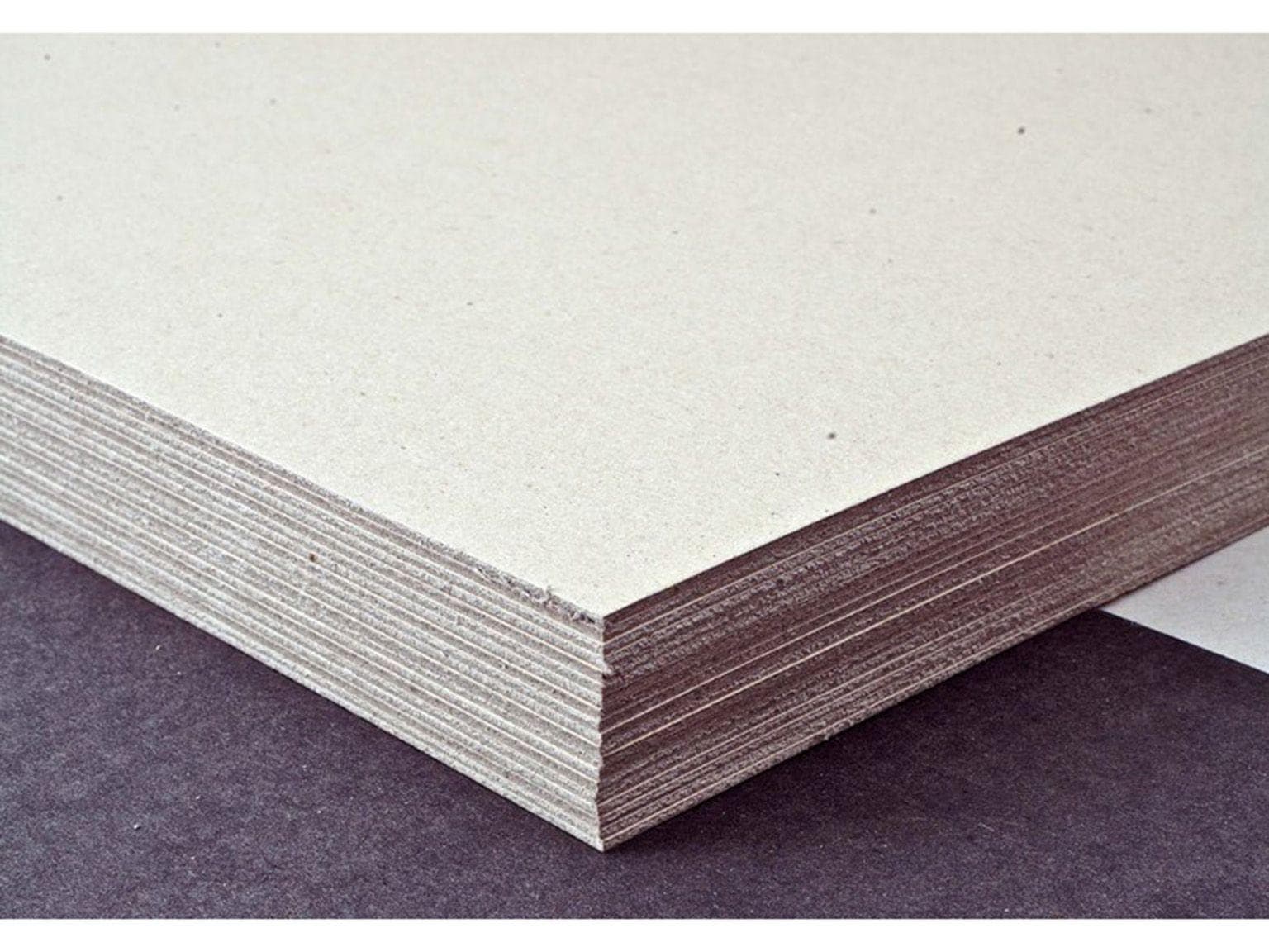 Graukarton 500 gm2, 80 x 120 cm auf Paletten-Typ Nr. 4, ungebündelt, WB